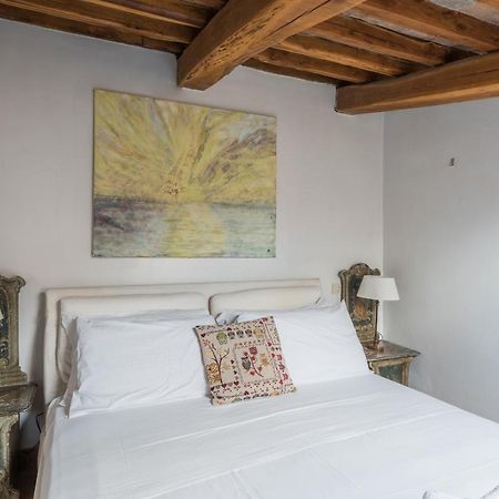 Апартаменты Cozy Wooden Apt In Piazza Navona Рим Экстерьер фото