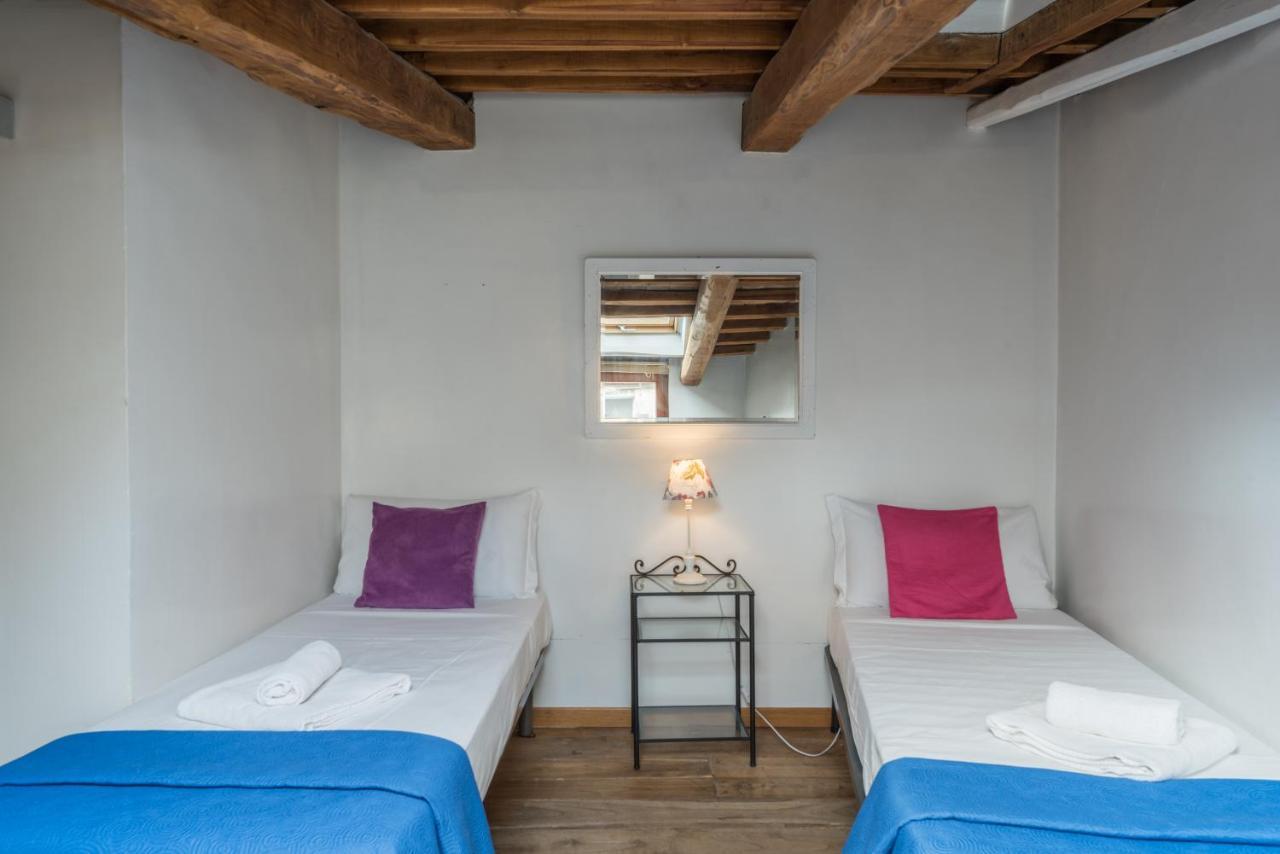 Апартаменты Cozy Wooden Apt In Piazza Navona Рим Экстерьер фото