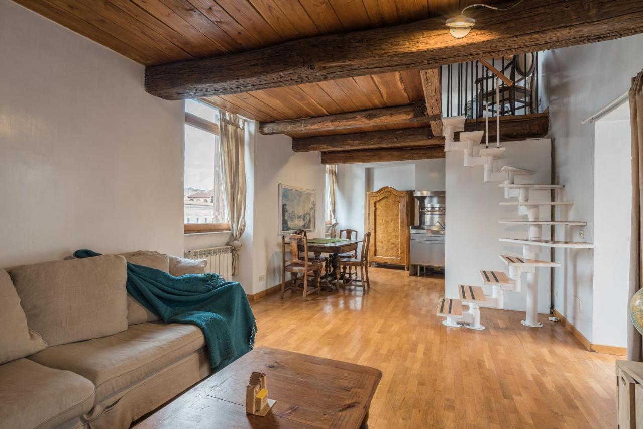 Апартаменты Cozy Wooden Apt In Piazza Navona Рим Экстерьер фото