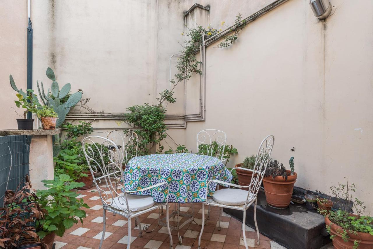 Апартаменты Cozy Wooden Apt In Piazza Navona Рим Экстерьер фото